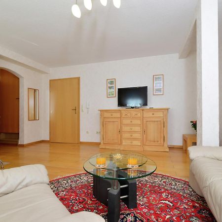 Apartment With Garden In Eimelrod Вилинген Екстериор снимка
