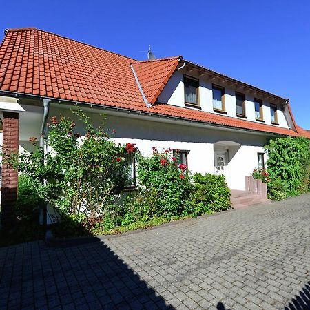 Apartment With Garden In Eimelrod Вилинген Екстериор снимка