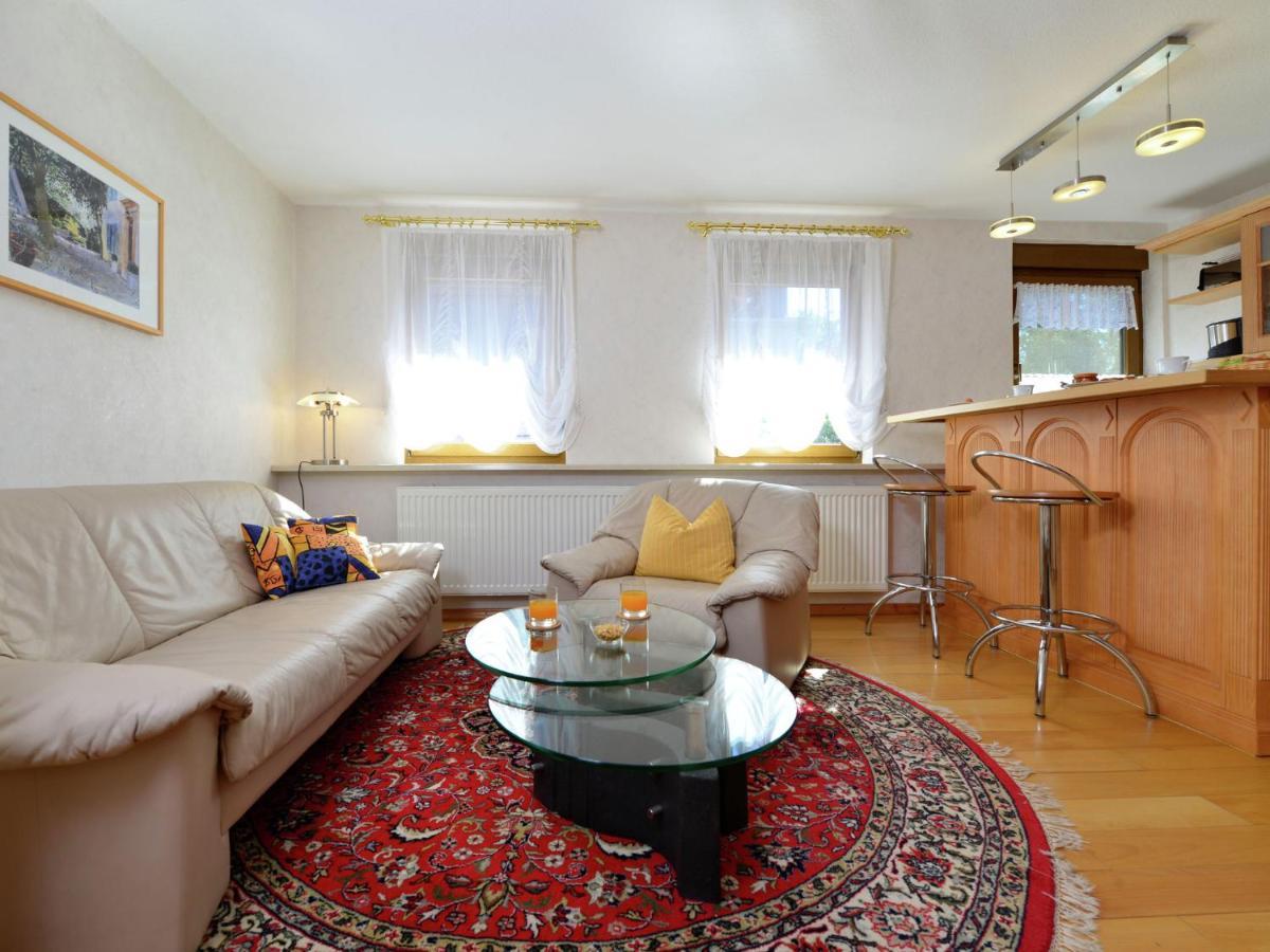 Apartment With Garden In Eimelrod Вилинген Екстериор снимка